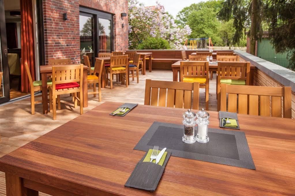 Hotel-Restaurant Zur Linde Altenmedingen Экстерьер фото