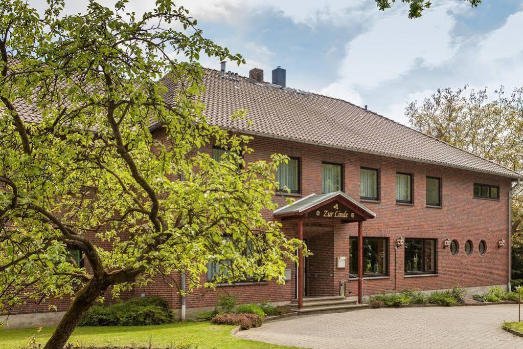 Hotel-Restaurant Zur Linde Altenmedingen Экстерьер фото
