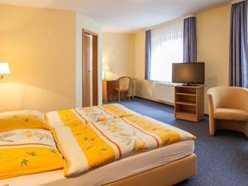 Hotel-Restaurant Zur Linde Altenmedingen Экстерьер фото